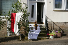 Fronleichnamsaltäre in den Naumburger Straßen (Foto: Karl-Franz Thiede)